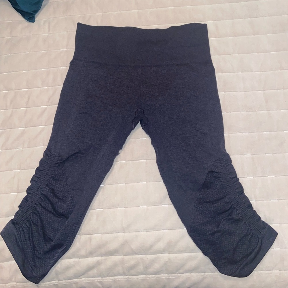 Lululemon in the flow crop ll
